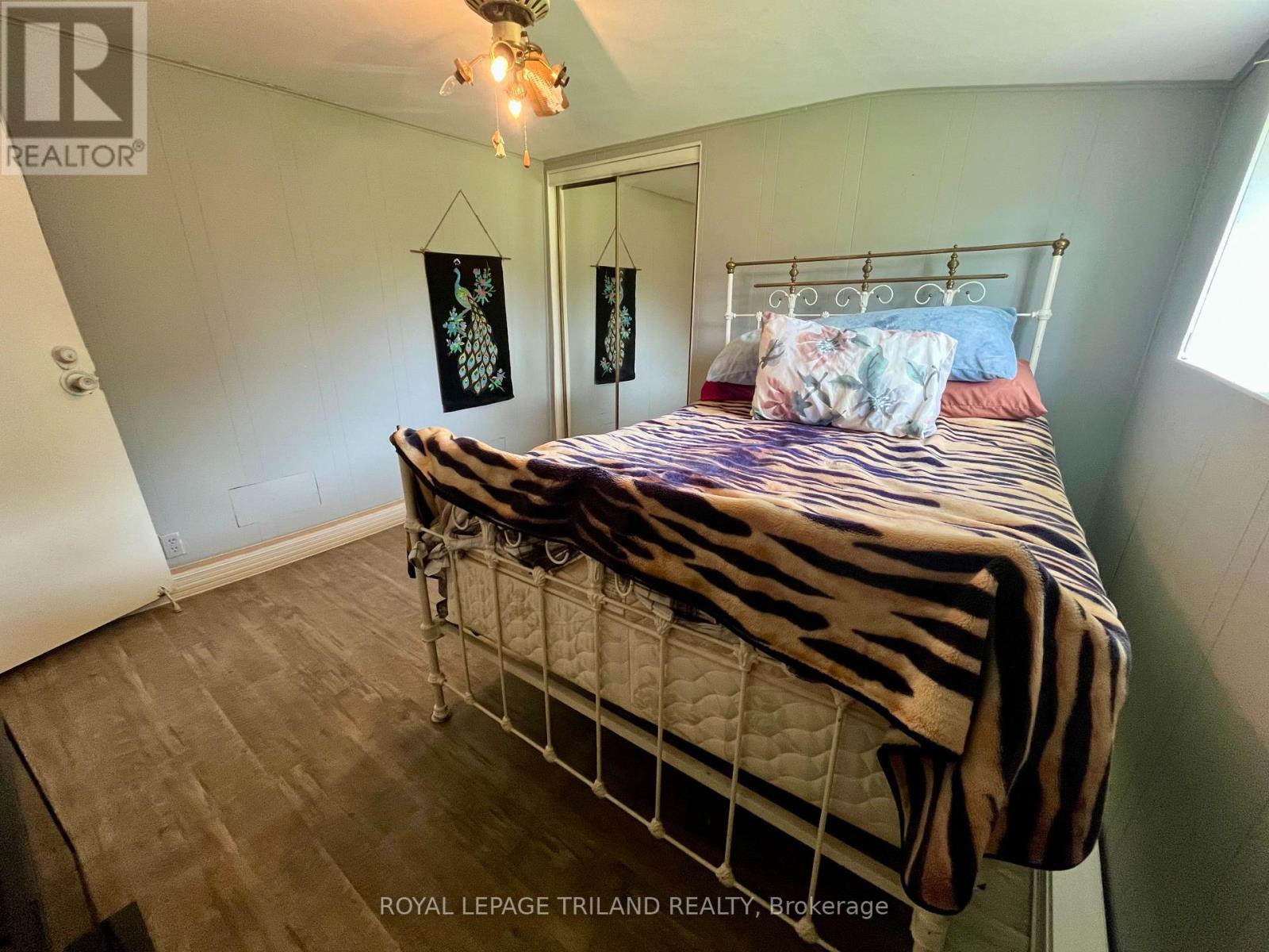 8444 Townsend Line, Lambton Shores, Ontario  N0M 1B0 - Photo 11 - X12178391