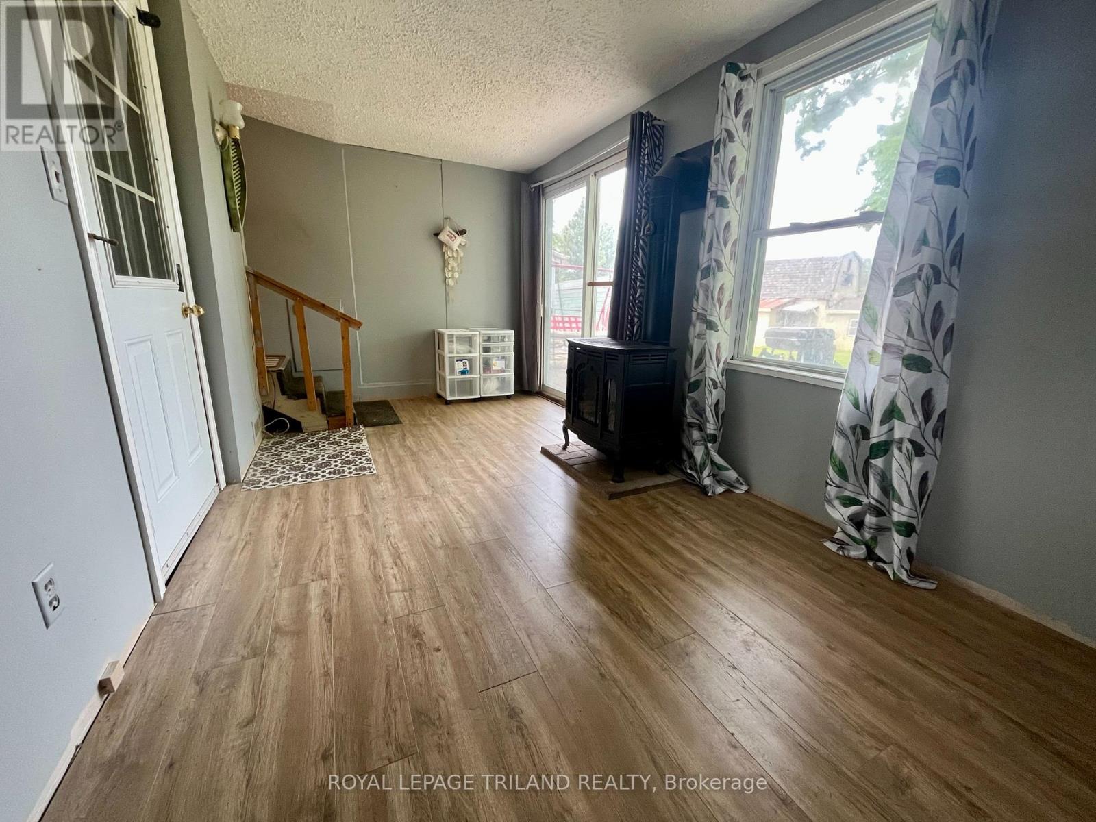 8444 Townsend Line, Lambton Shores, Ontario  N0M 1B0 - Photo 17 - X12178391