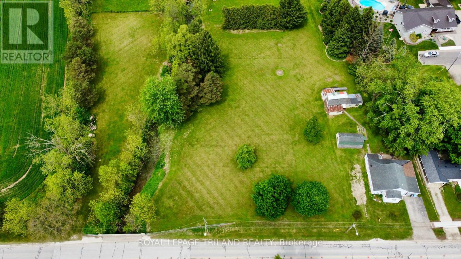 8444 Townsend Line, Lambton Shores, Ontario  N0M 1B0 - Photo 21 - X12178391