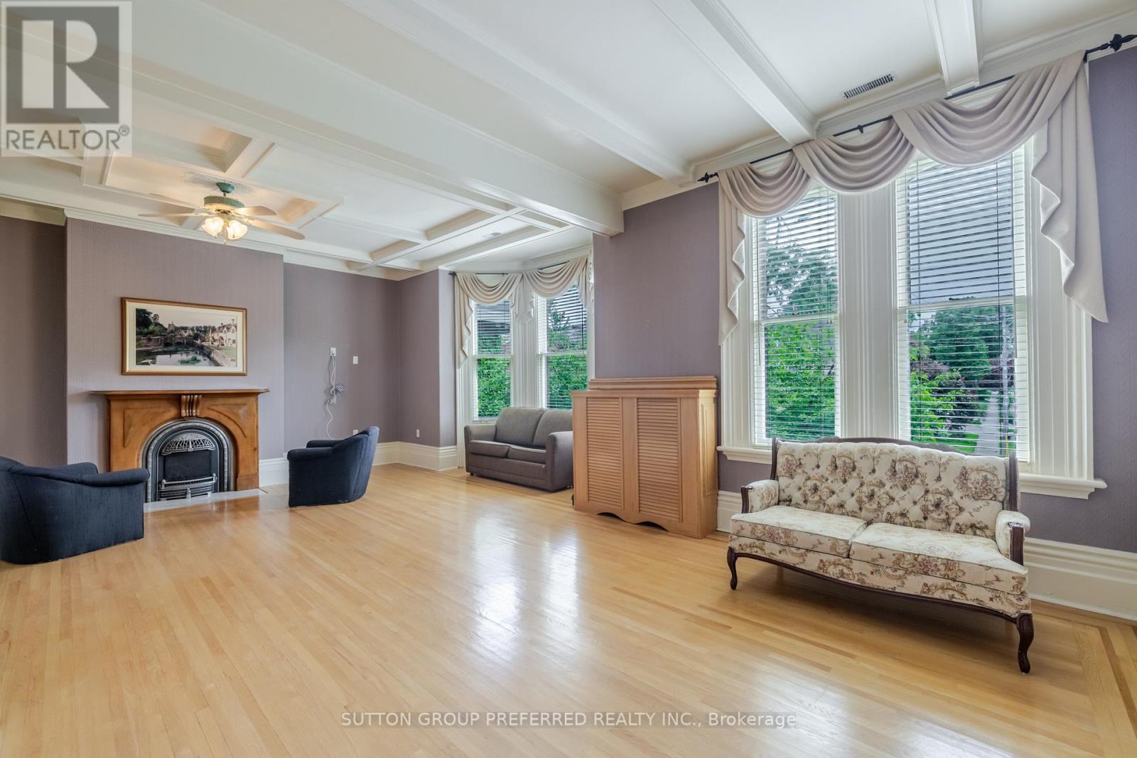 Photo 8 of 35 for 554 Waterloo Street