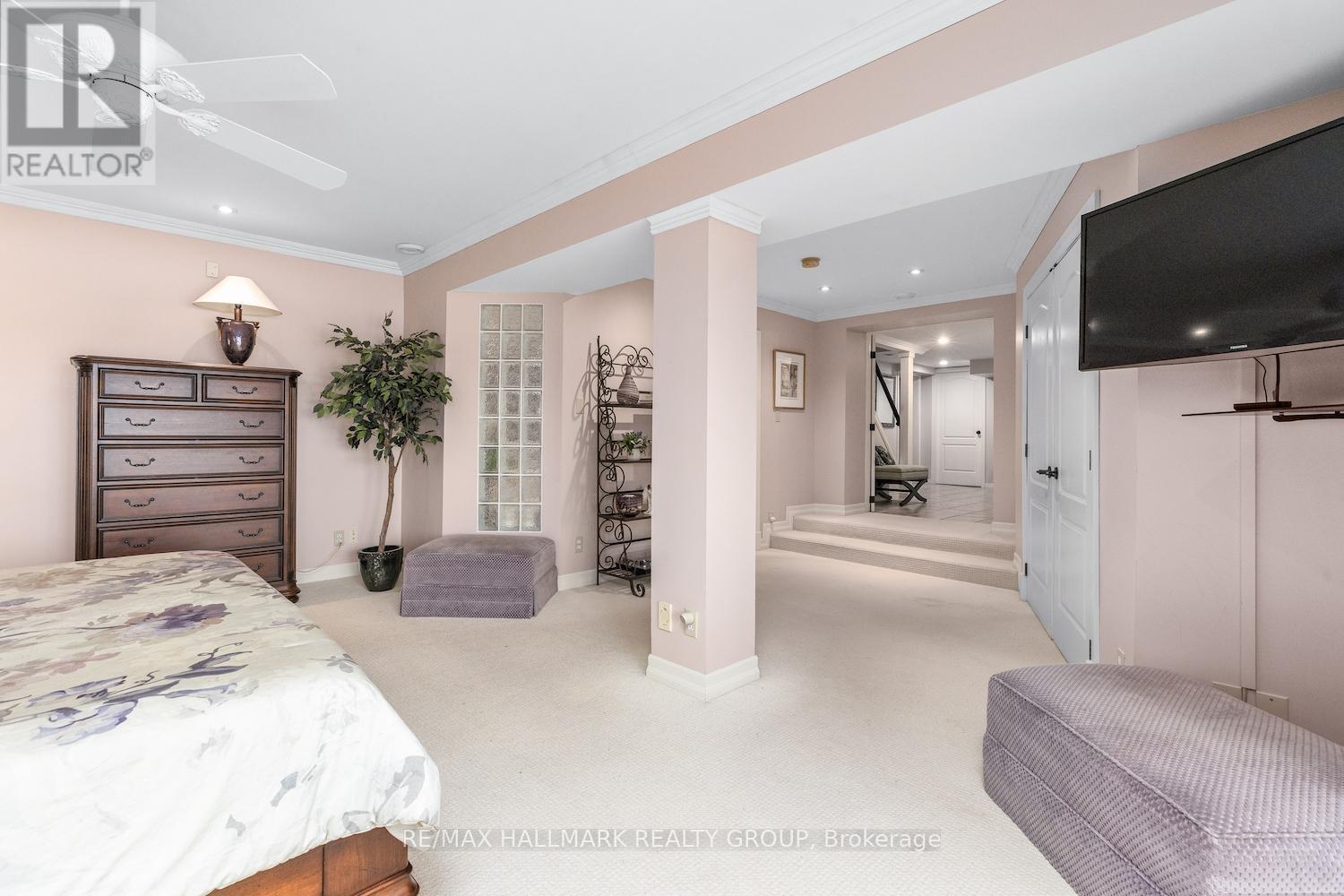 1 Rideau Glen Drive, Ottawa, Ontario  K2C 3H1 - Photo 33 - X12178325
