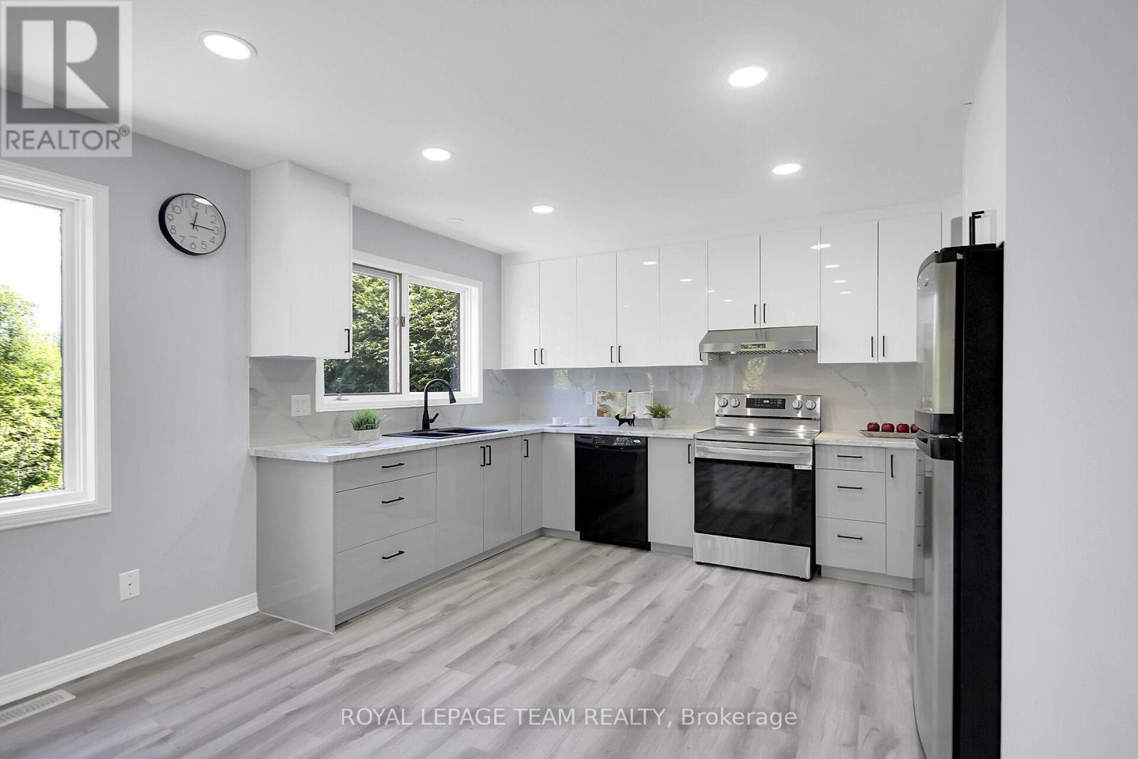 Property at 181 KNUDSON DRIVE image 2