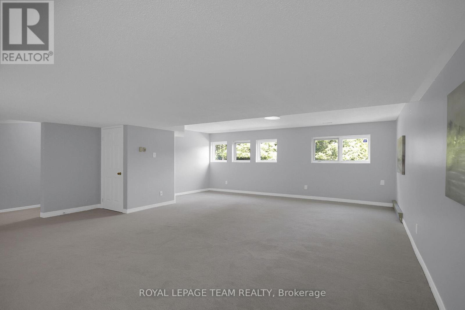 181 Knudson Drive, Ottawa, Ontario  K2K 2C5 - Photo 34 - X12178378