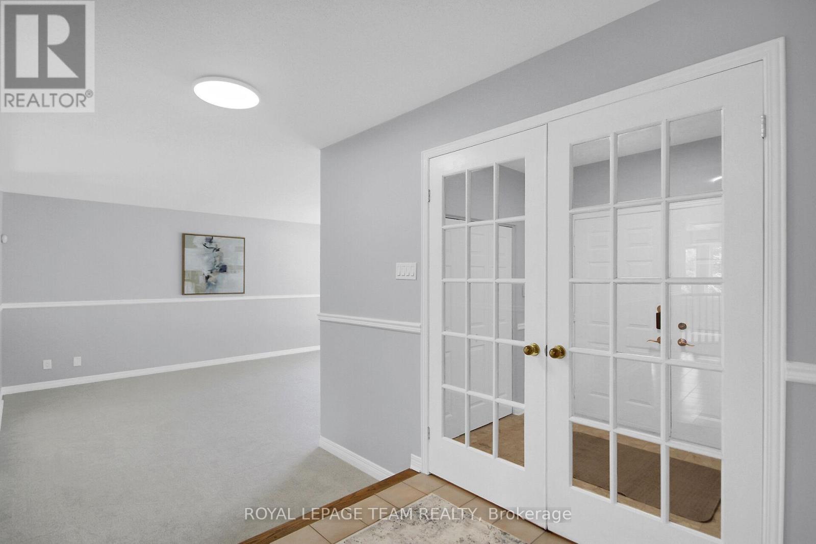 181 Knudson Drive, Ottawa, Ontario  K2K 2C5 - Photo 8 - X12178378