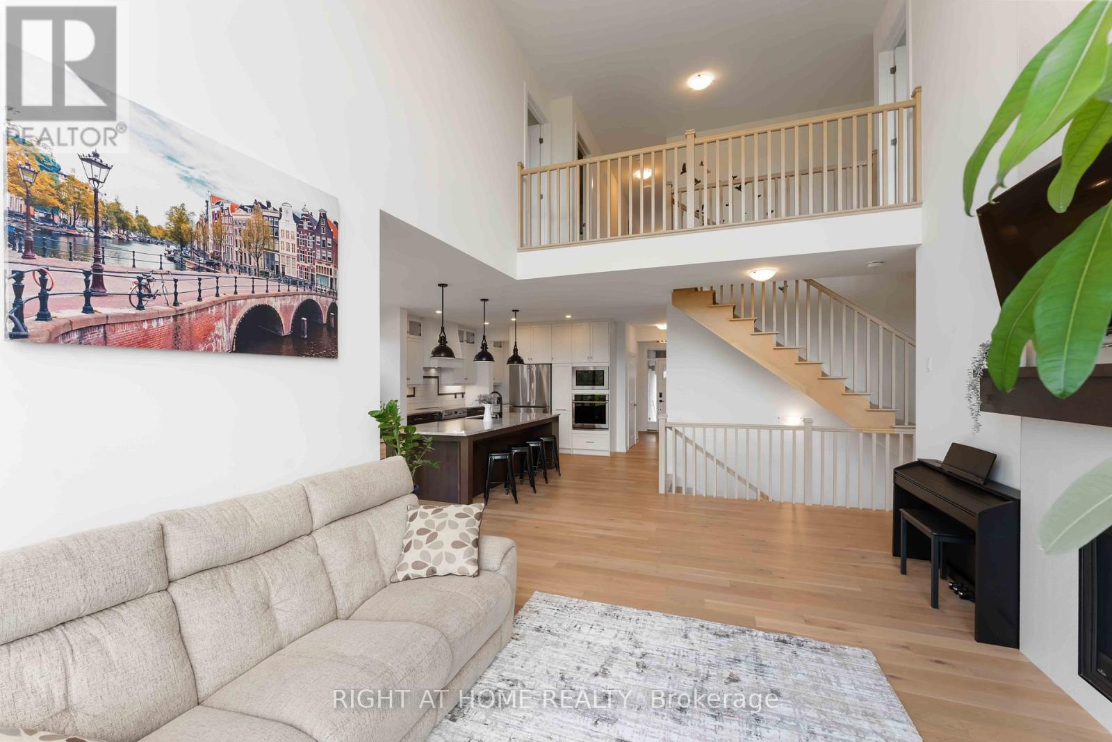 707 Kirkham Crescent, Ottawa, Ontario  K0A 2Z0 - Photo 11 - X12178409
