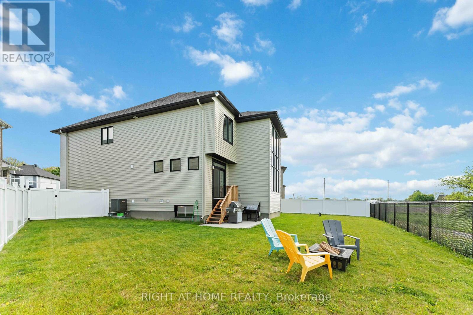 707 Kirkham Crescent, Ottawa, Ontario  K0A 2Z0 - Photo 28 - X12178409