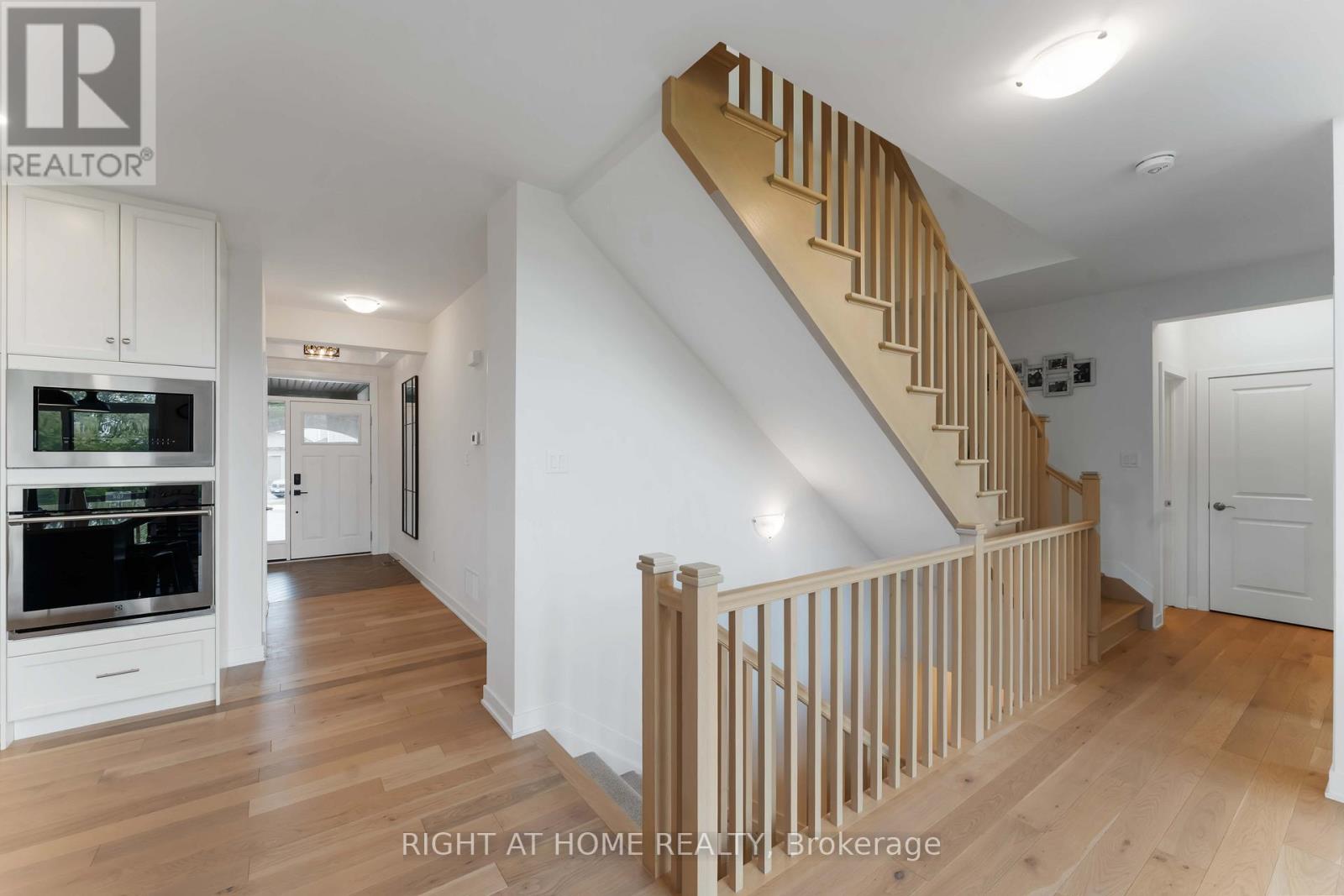 707 Kirkham Crescent, Ottawa, Ontario  K0A 2Z0 - Photo 5 - X12178409