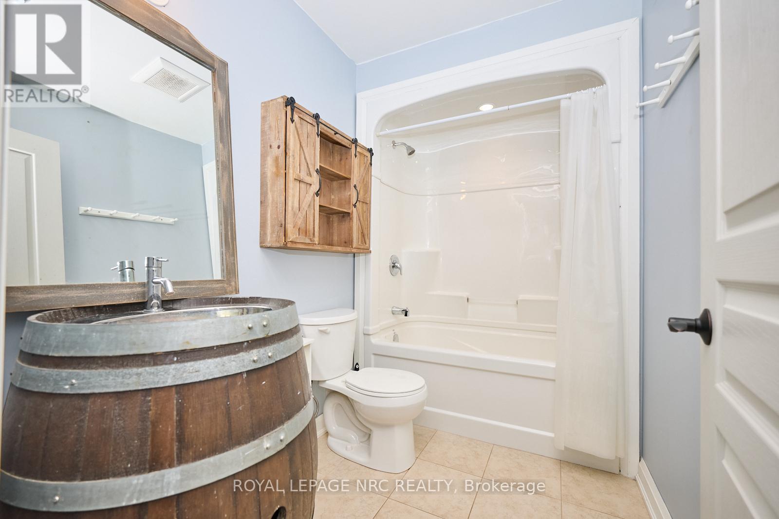 20 Henry Street, Niagara-On-The-Lake, Ontario  L0S 1T0 - Photo 25 - X12178358