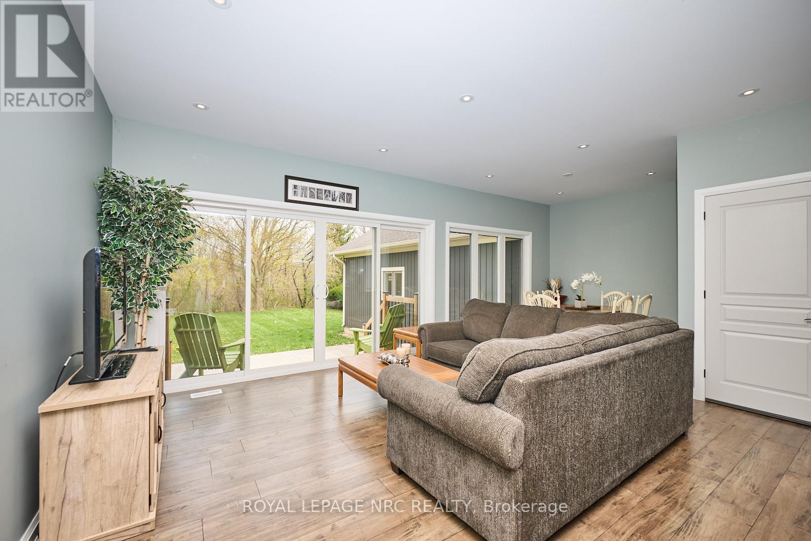 20 Henry Street, Niagara-On-The-Lake, Ontario  L0S 1T0 - Photo 8 - X12178358