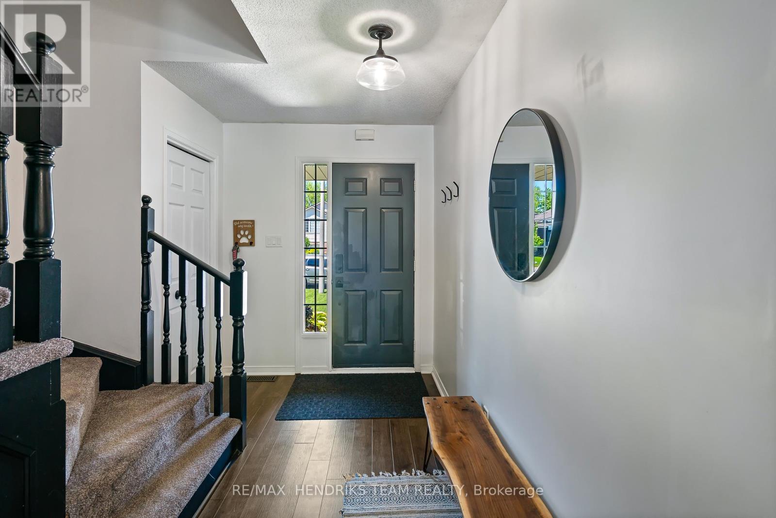5152 Mulberry Drive, Lincoln, Ontario  L0R 1B8 - Photo 4 - X12178447