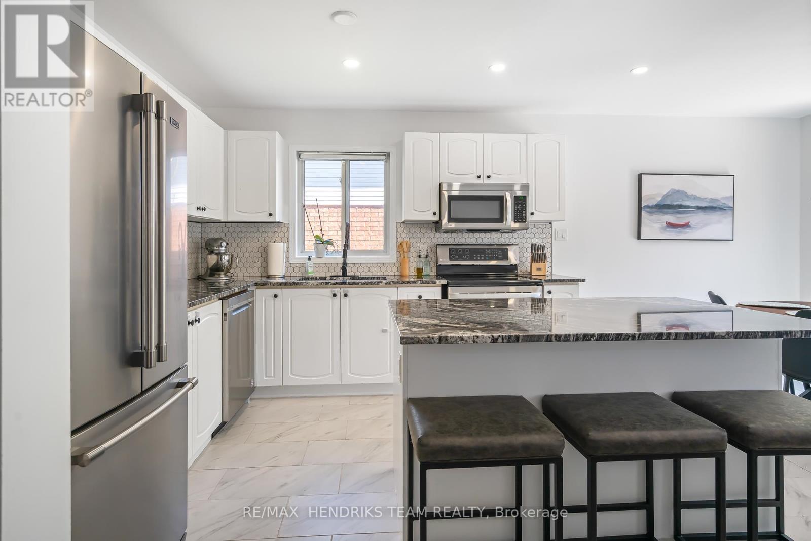 5152 Mulberry Drive, Lincoln, Ontario  L0R 1B8 - Photo 9 - X12178447