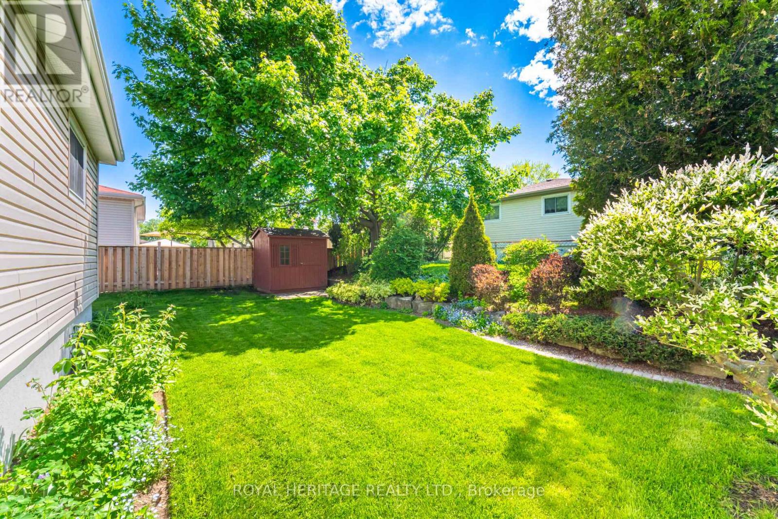 808 Batory Avenue, Pickering, Ontario  L1W 2W3 - Photo 23 - E12178383