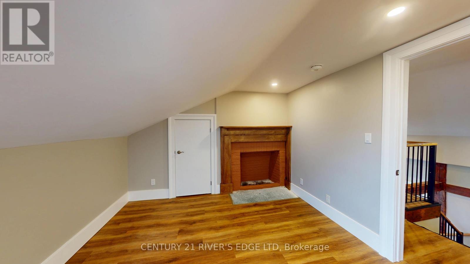 3 Park Street E, Brockville, Ontario  K6V 2G1 - Photo 12 - X12178350