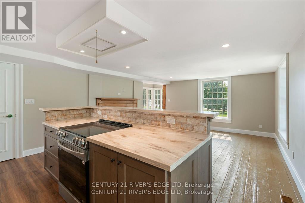 3 Park Street E, Brockville, Ontario  K6V 2G1 - Photo 4 - X12178350