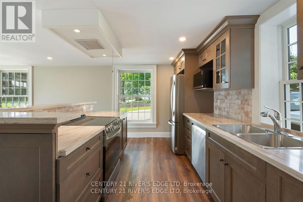 3 Park Street E, Brockville, Ontario  K6V 2G1 - Photo 5 - X12178350