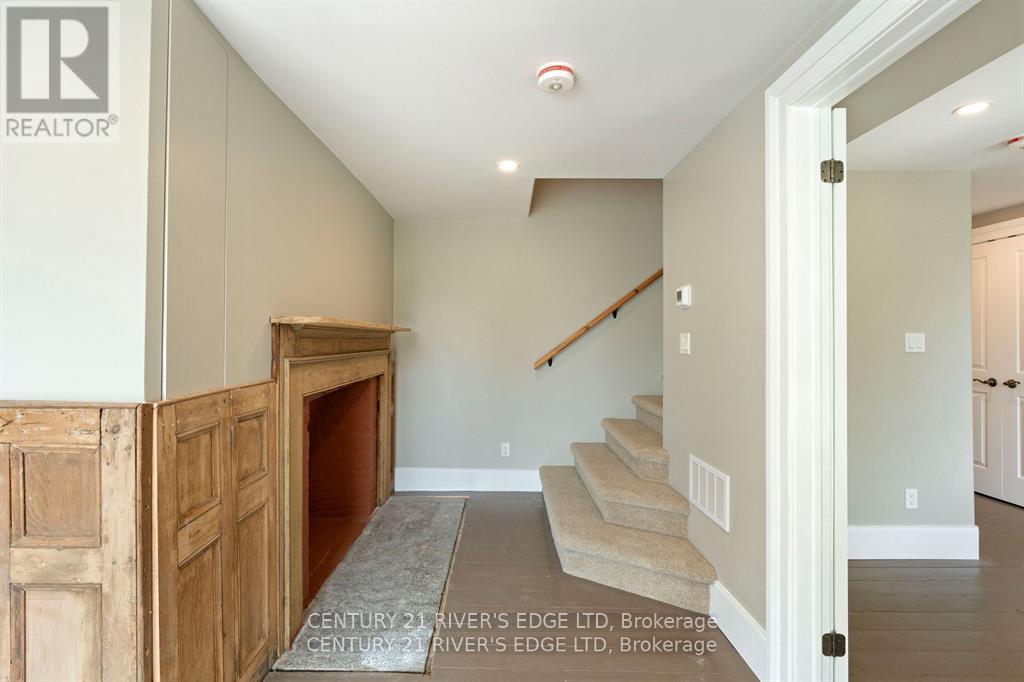 3 Park Street E, Brockville, Ontario  K6V 2G1 - Photo 9 - X12178350