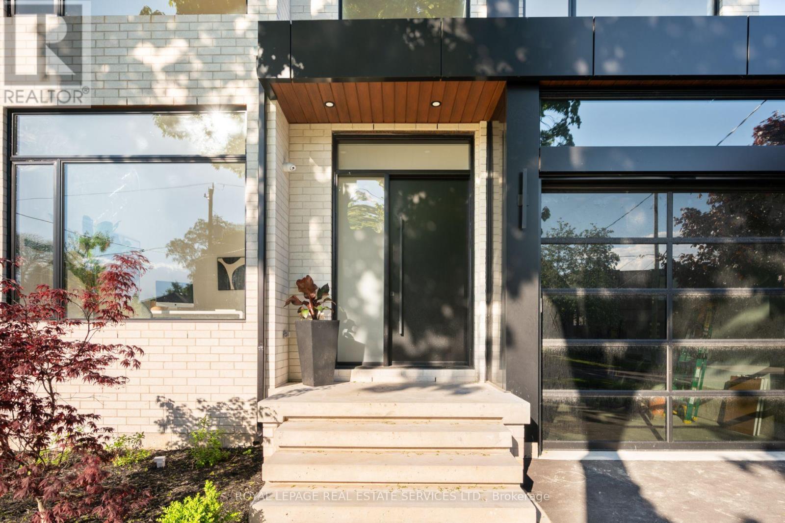 263 Thirtieth Street, Toronto, Ontario  M8W 3E2 - Photo 2 - W12166473