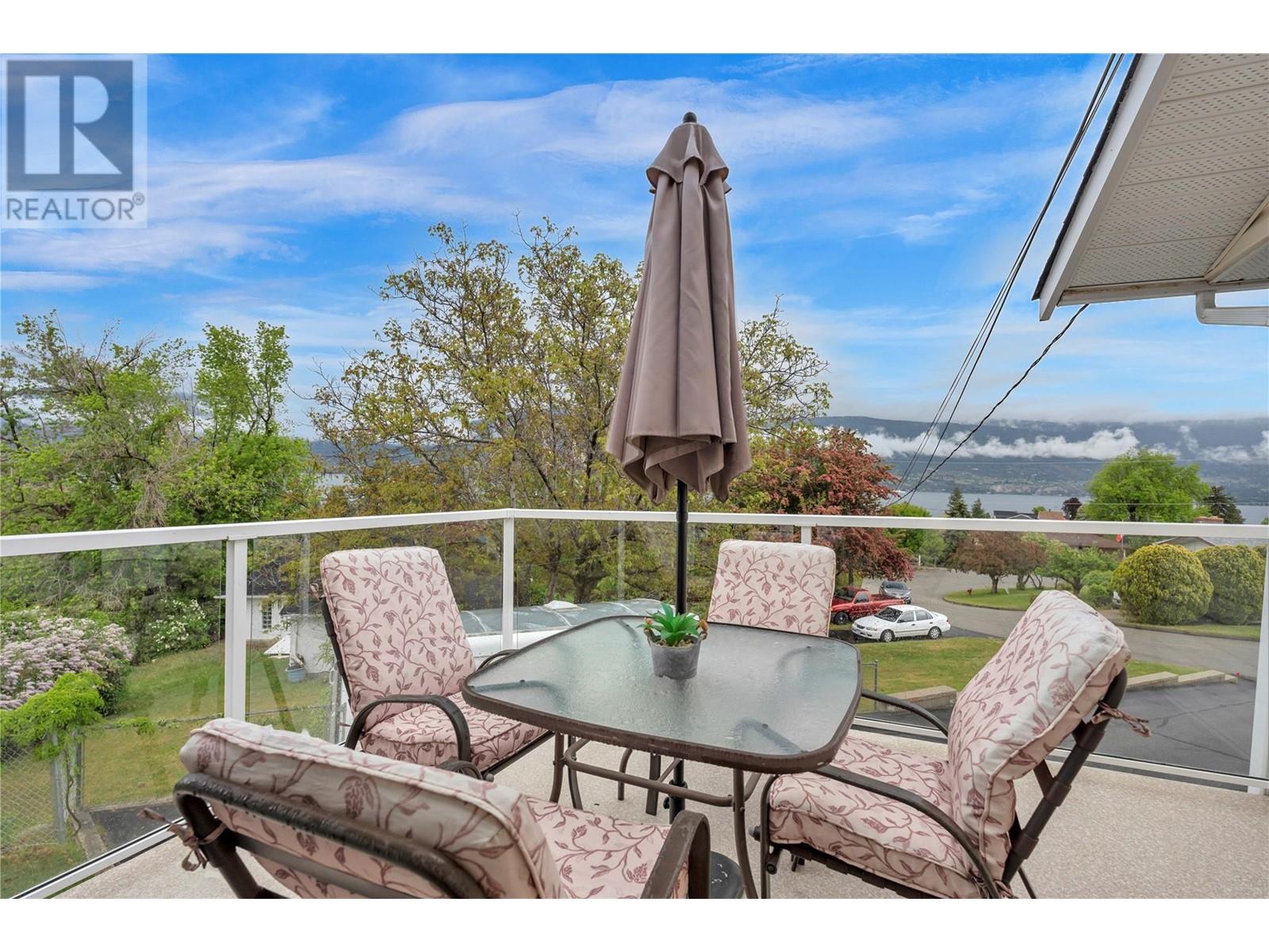 6528 Lipsett Crescent, Summerland, BC V0H1Z1