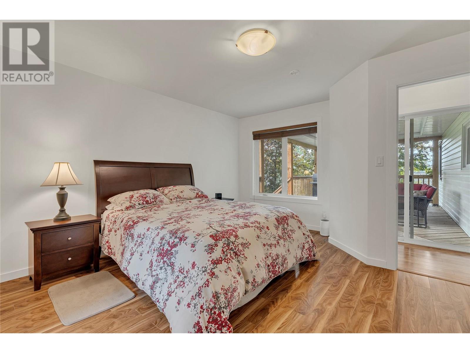 6528 Lipsett Crescent, Summerland, BC V0H1Z1