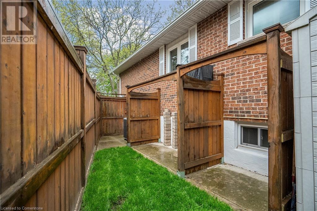 1045 Dowland Crescent, Burlington, Ontario  L7T 4C6 - Photo 45 - 40734527