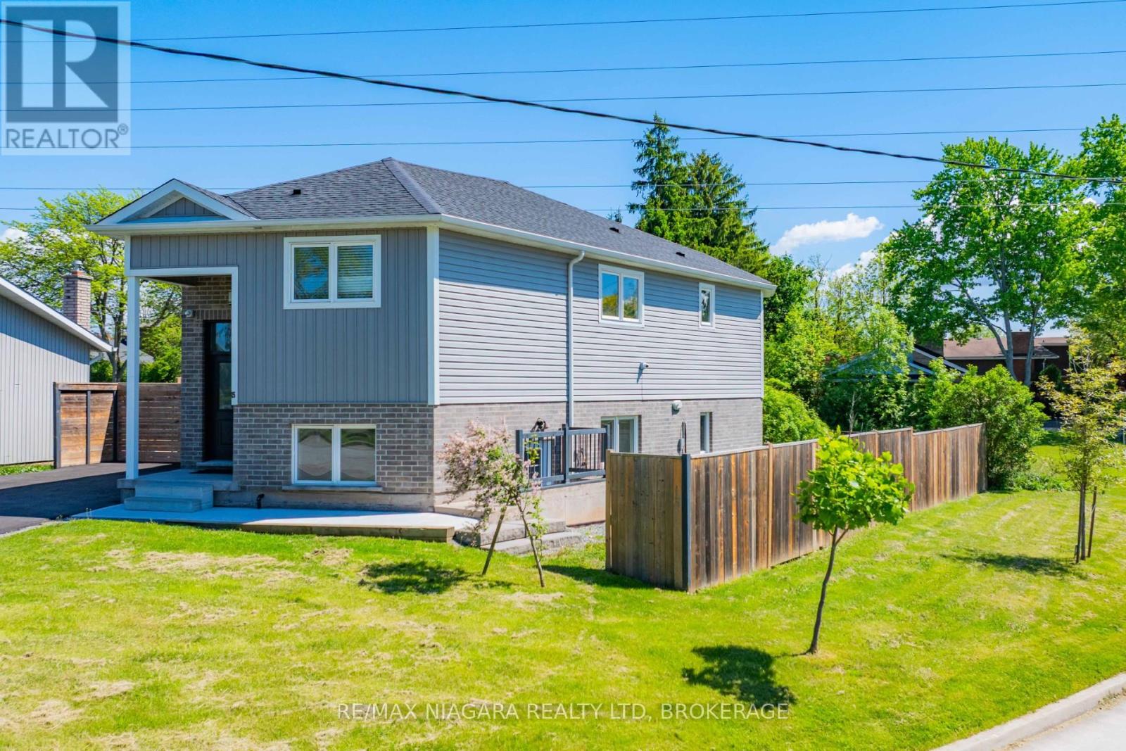 Lower - 15 Belton Boulevard, St. Catharines (Glendale/glenridge), Ontario  L2T 3N7 - Photo 2 - X12131265
