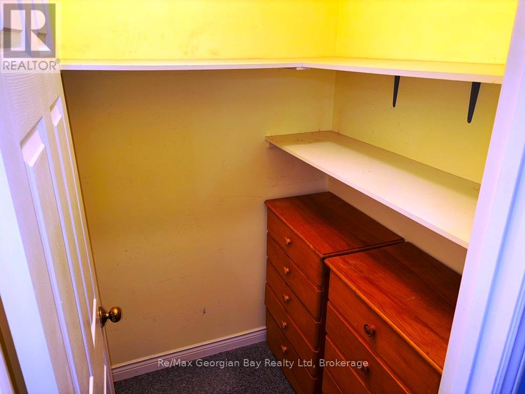 325 Ouida Street, Tay, Ontario  L0K 2C0 - Photo 12 - S12178372