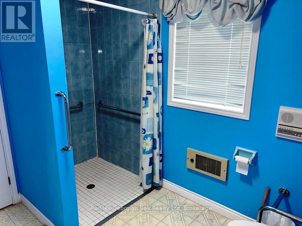 325 Ouida Street, Tay, Ontario  L0K 2C0 - Photo 14 - S12178372