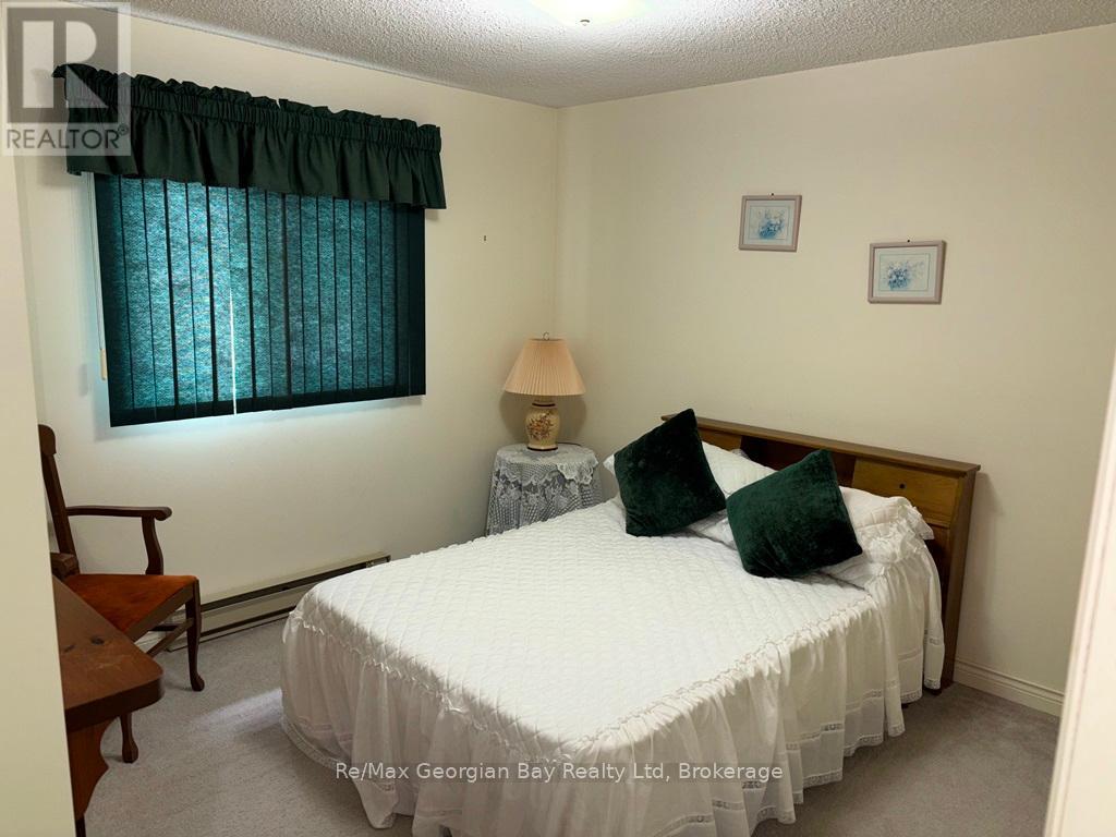 325 Ouida Street, Tay, Ontario  L0K 2C0 - Photo 15 - S12178372