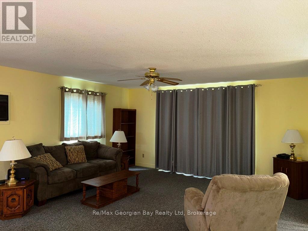 325 Ouida Street, Tay, Ontario  L0K 2C0 - Photo 9 - S12178372