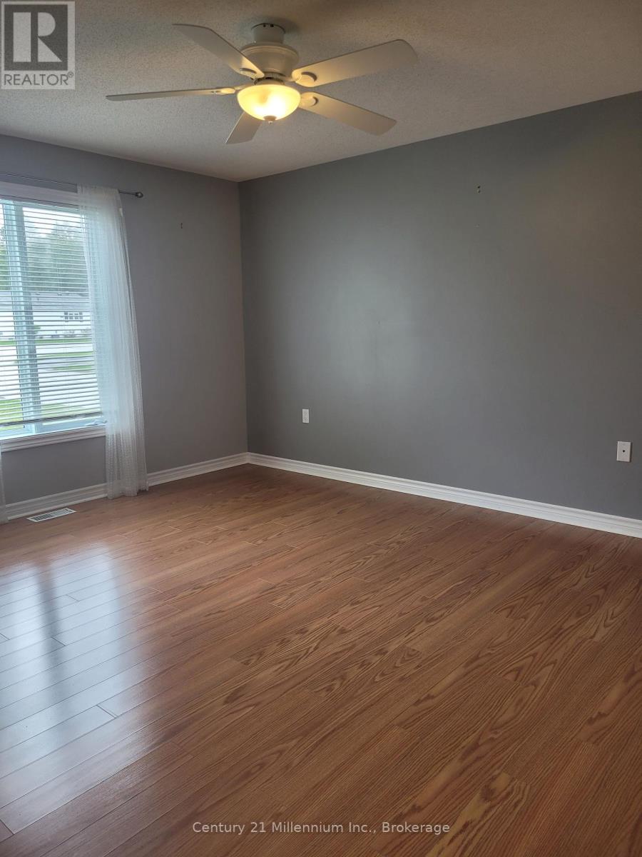 74 Pennsylvania Avenue, Wasaga Beach, Ontario  L9Z 3A8 - Photo 20 - S12178466