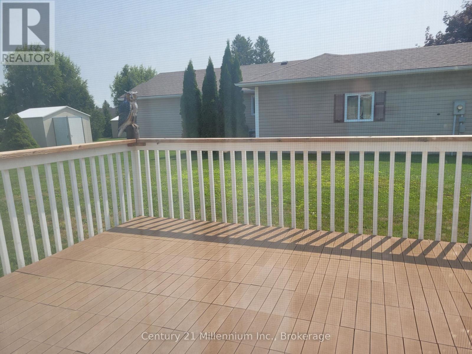 74 Pennsylvania Avenue, Wasaga Beach, Ontario  L9Z 3A8 - Photo 22 - S12178466