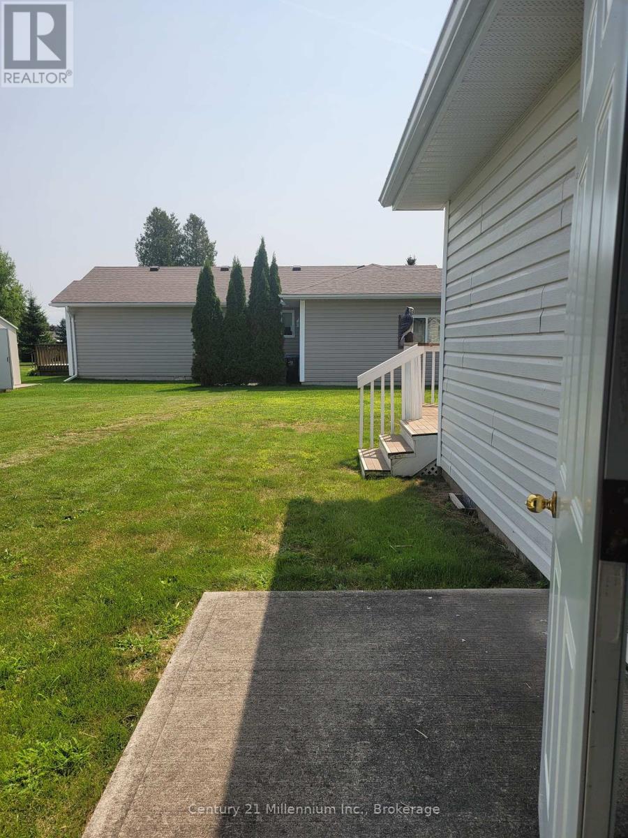 74 Pennsylvania Avenue, Wasaga Beach, Ontario  L9Z 3A8 - Photo 27 - S12178466