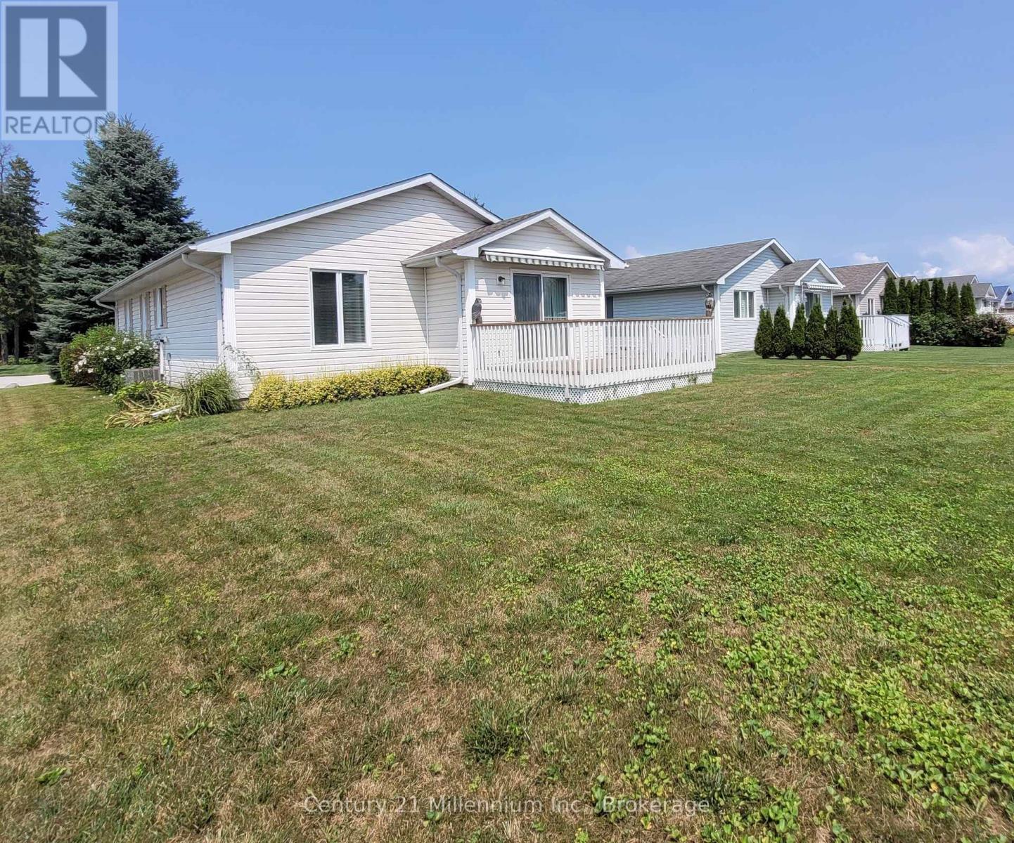 74 Pennsylvania Avenue, Wasaga Beach, Ontario  L9Z 3A8 - Photo 30 - S12178466