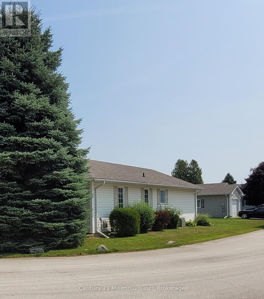 74 Pennsylvania Avenue, Wasaga Beach, Ontario  L9Z 3A8 - Photo 32 - S12178466