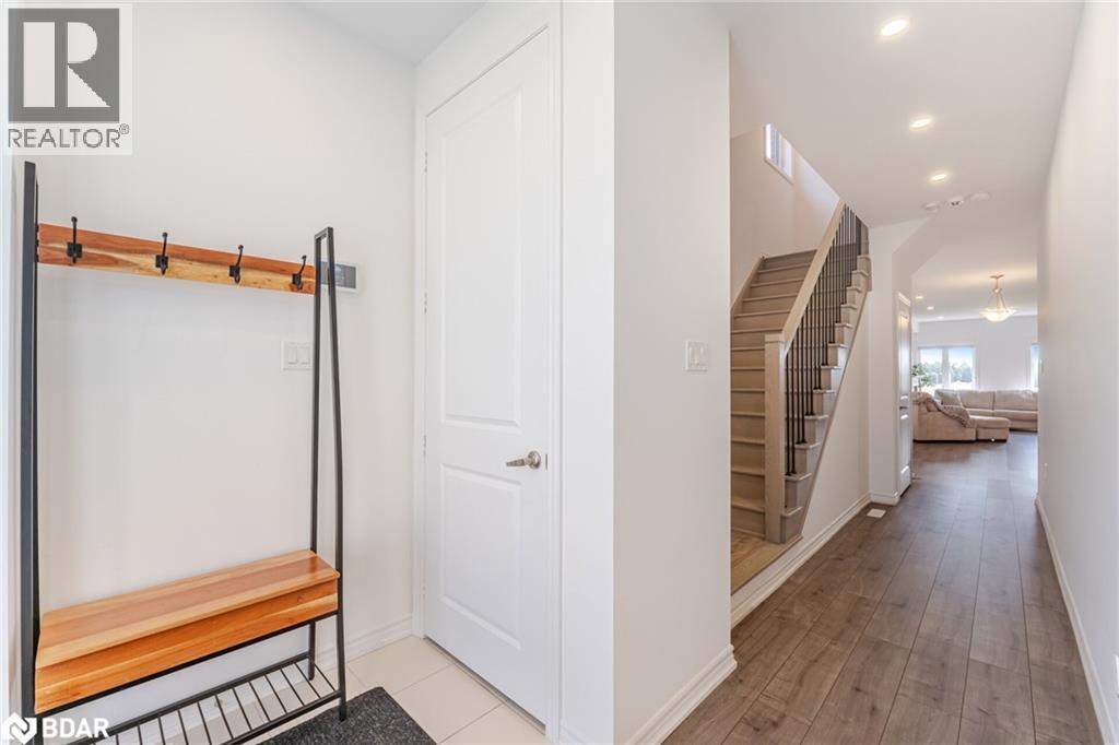 Property at 307 RIDLEY Crescent image 3