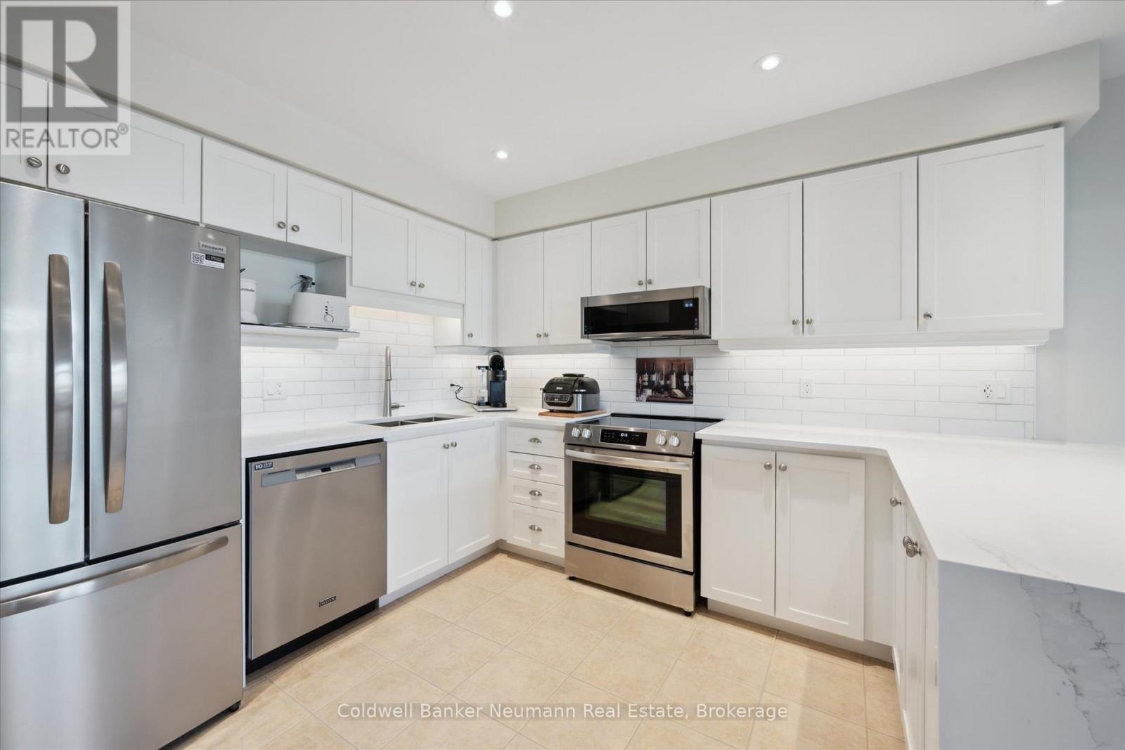 404 - 65 Bayberry Drive, Guelph, Ontario  N1G 5K8 - Photo 9 - X12178311