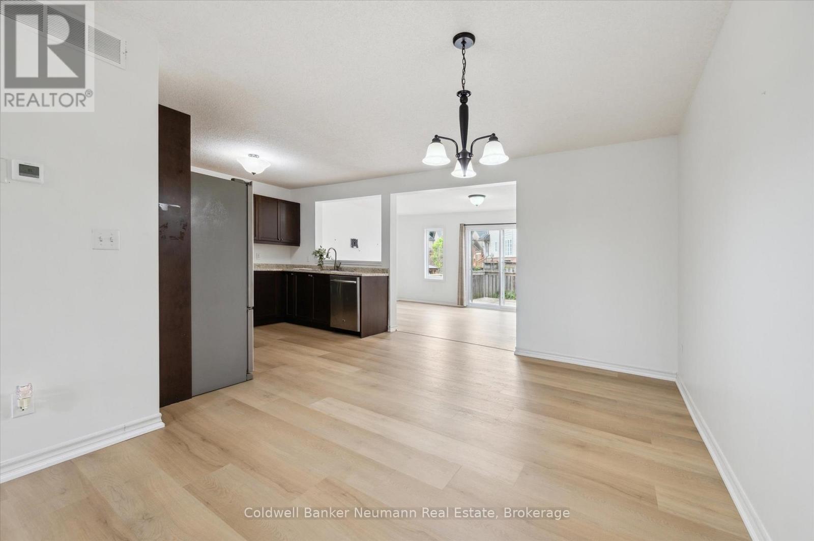 446 Sales Drive, Woodstock, Ontario  N4S 0B7 - Photo 7 - X12178436