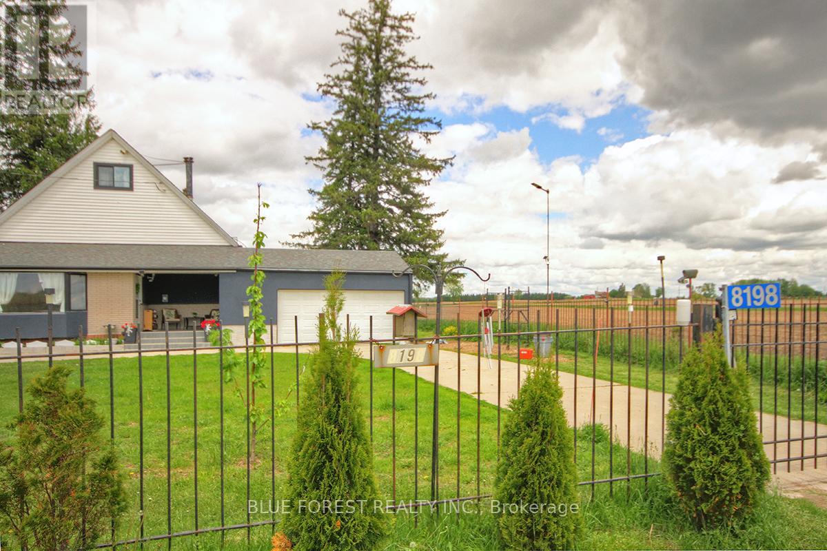 8198 Littlewood Drive, Middlesex Centre, Ontario  N6P 1P3 - Photo 43 - X12170063