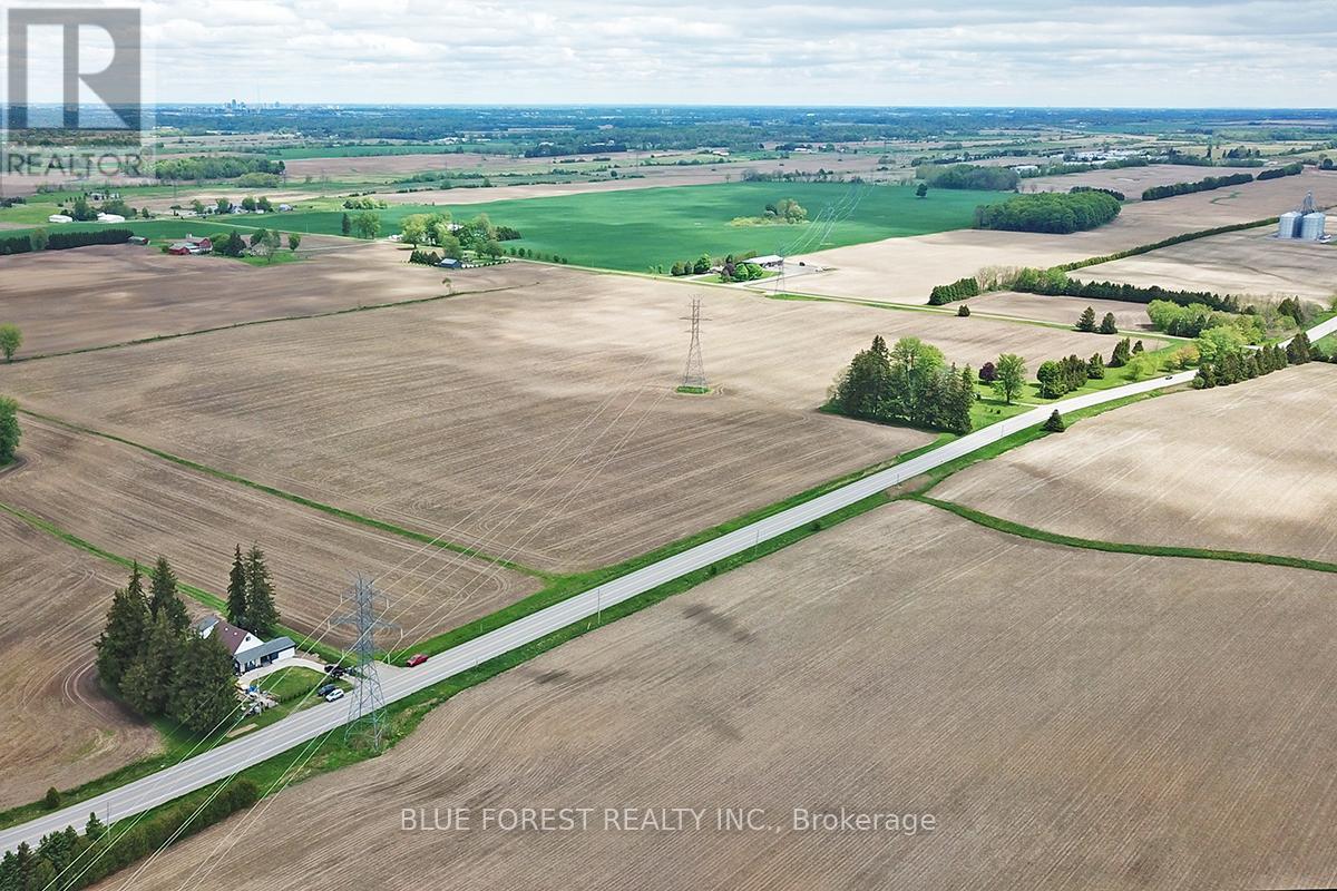 8198 Littlewood Drive, Middlesex Centre, Ontario  N6P 1P3 - Photo 46 - X12170063