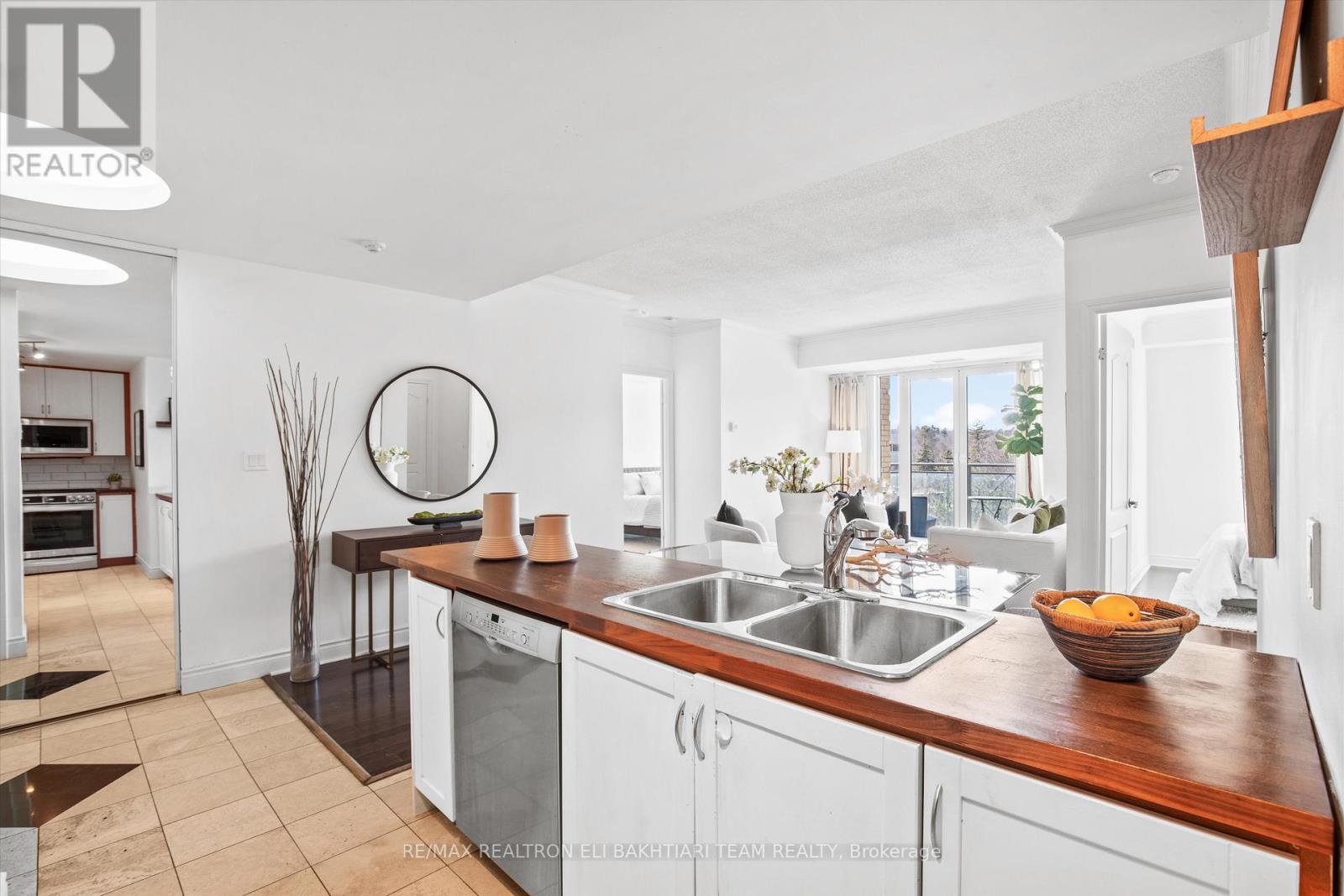 618 - 11 William Carson Crescent, Toronto (St. Andrew-Windfields), Ontario  M2P 2G1 - Photo 7 - C12178295