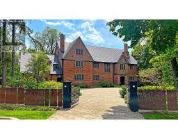 372 OLD YONGE STREET, Toronto, Ontario