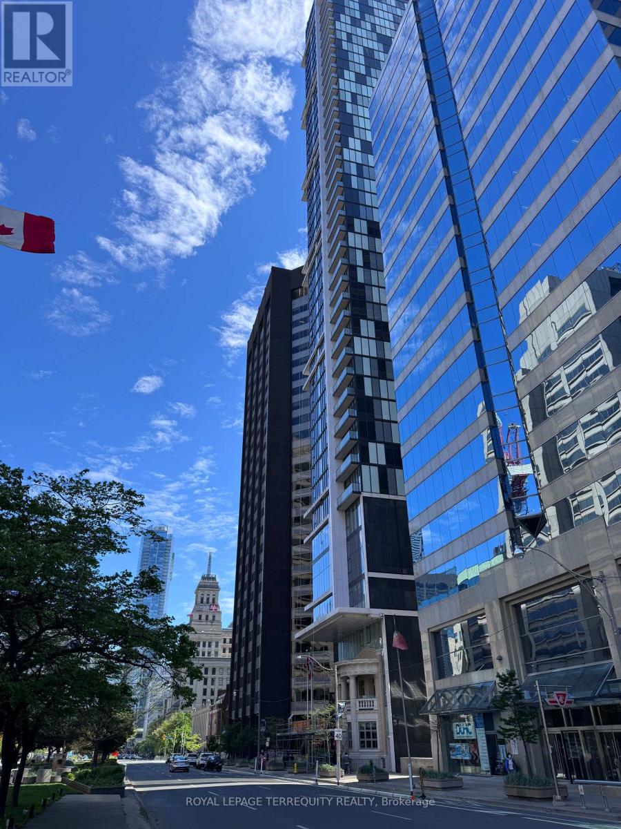 2308 - 426 UNIVERSITY AVENUE, Toronto, Ontario