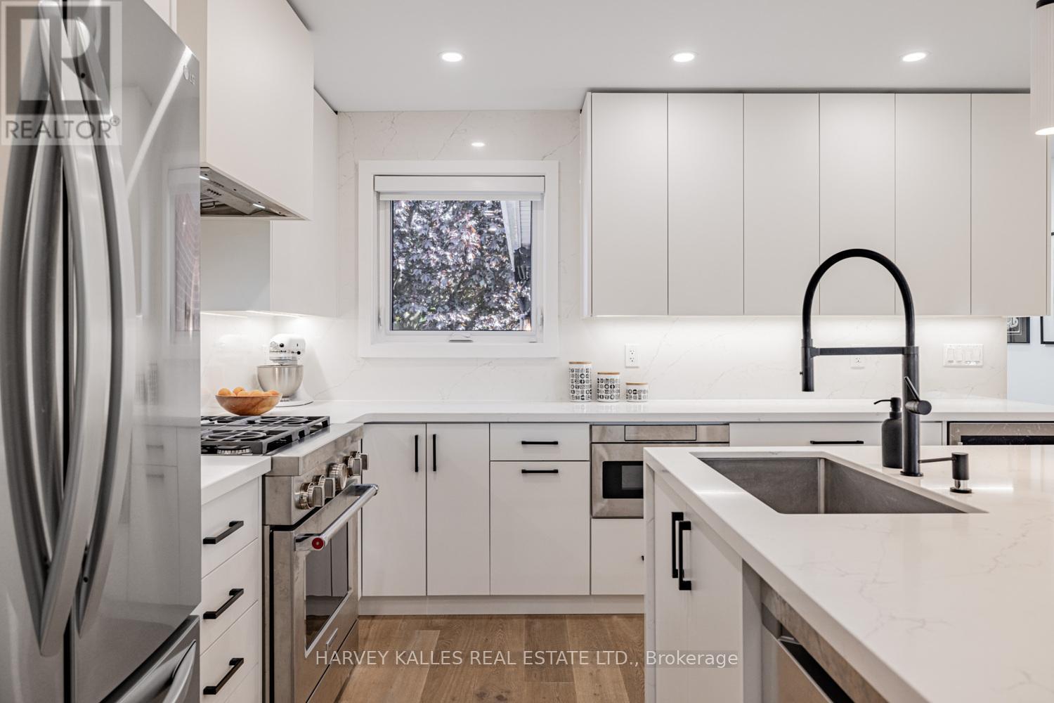59 Acton Avenue, Toronto (Bathurst Manor), Ontario  M3H 4G9 - Photo 9 - C12178446