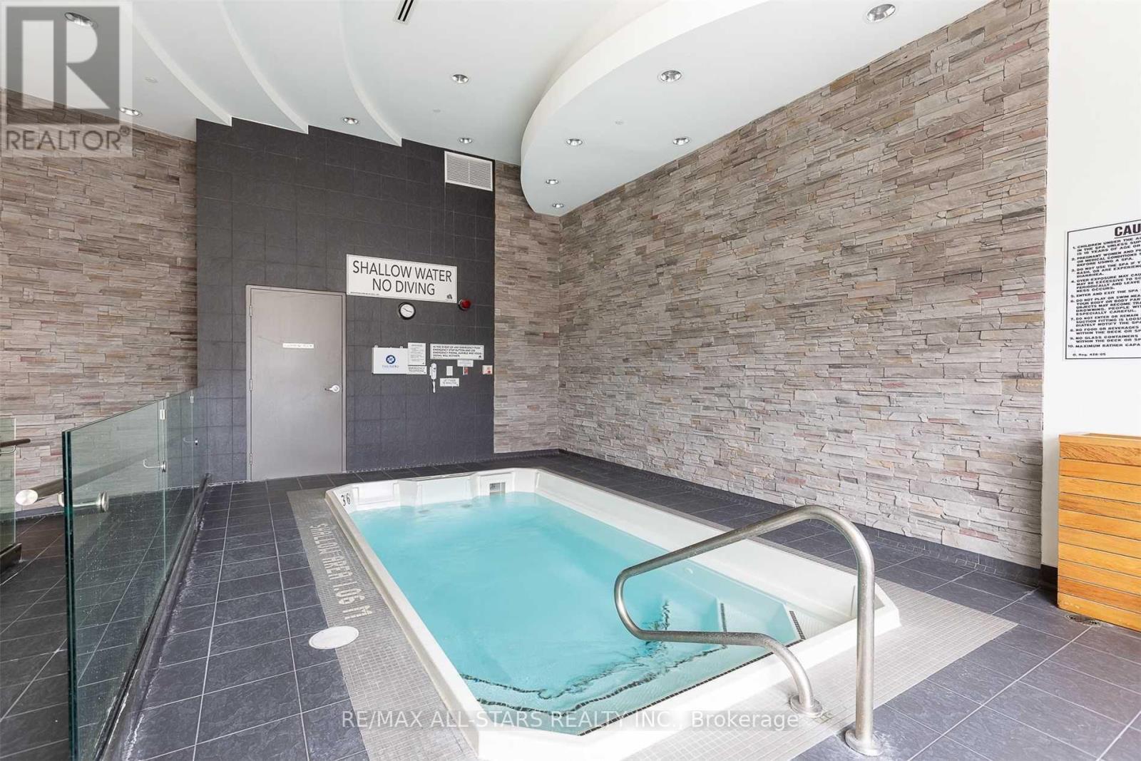 712 - 2756 Old Leslie Street, Toronto, Ontario  M2K 0E2 - Photo 14 - C12178450