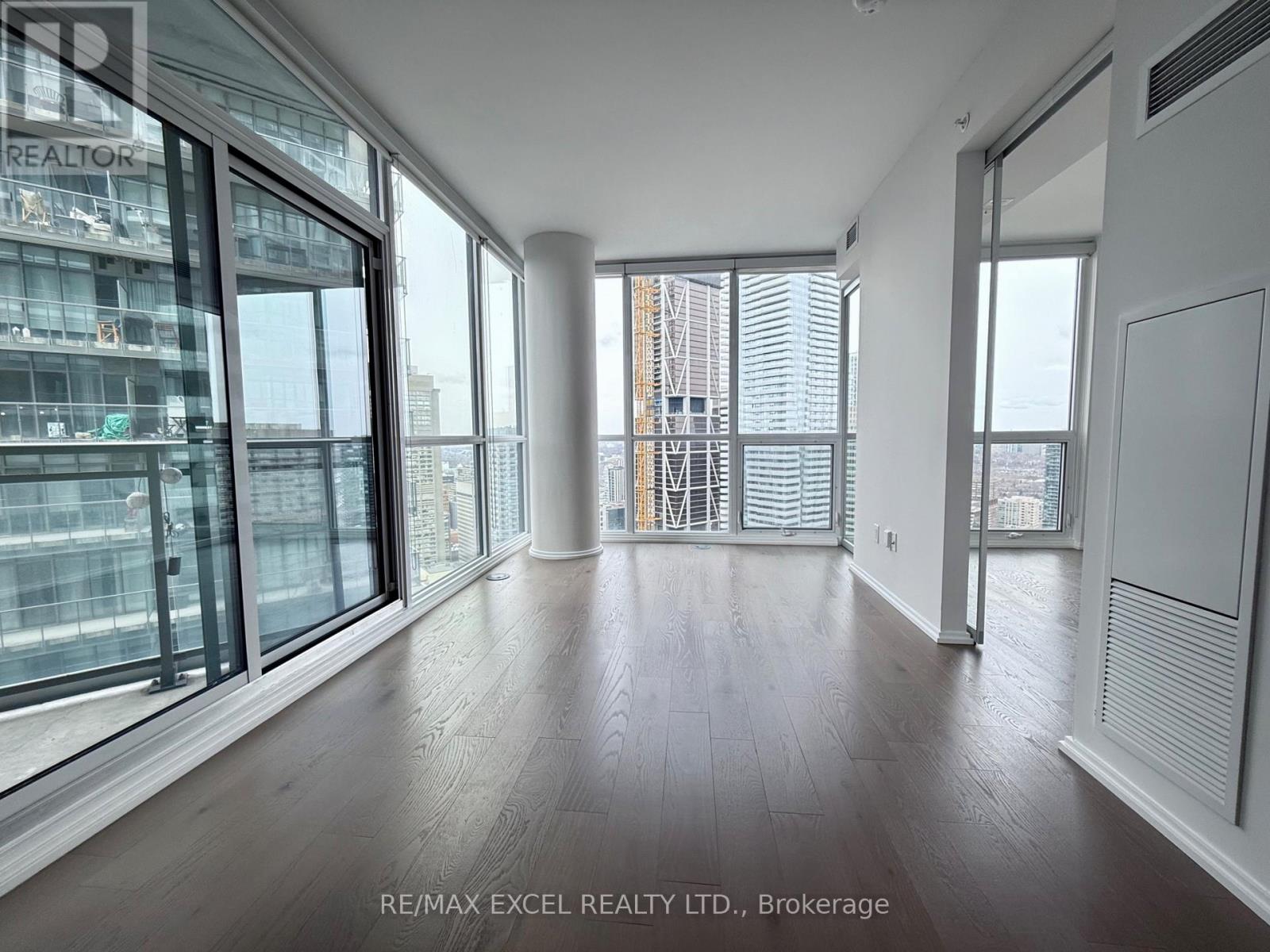 4706 - 45 Charles Street E, Toronto, Ontario  M4Y 0B8 - Photo 1 - C12178475