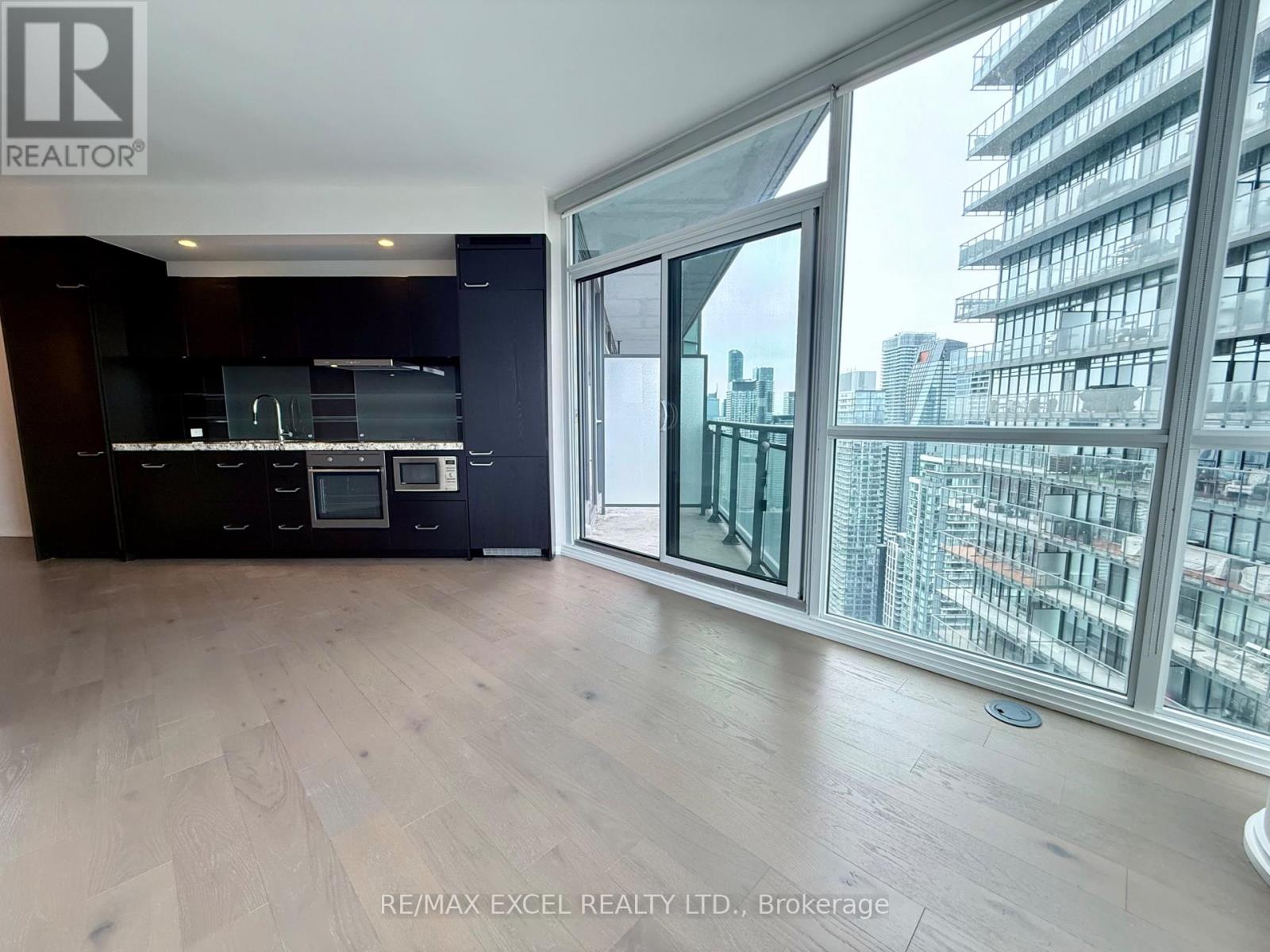 4706 - 45 Charles Street E, Toronto, Ontario  M4Y 0B8 - Photo 2 - C12178475