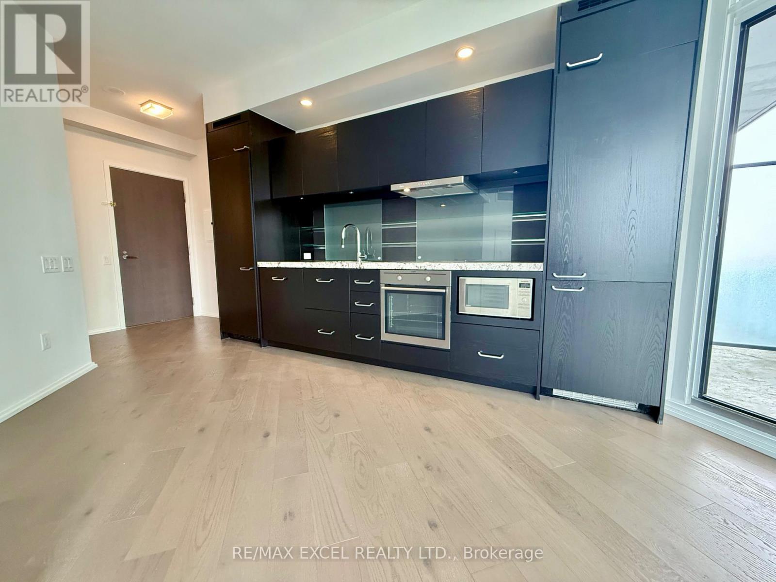 4706 - 45 Charles Street E, Toronto, Ontario  M4Y 0B8 - Photo 3 - C12178475