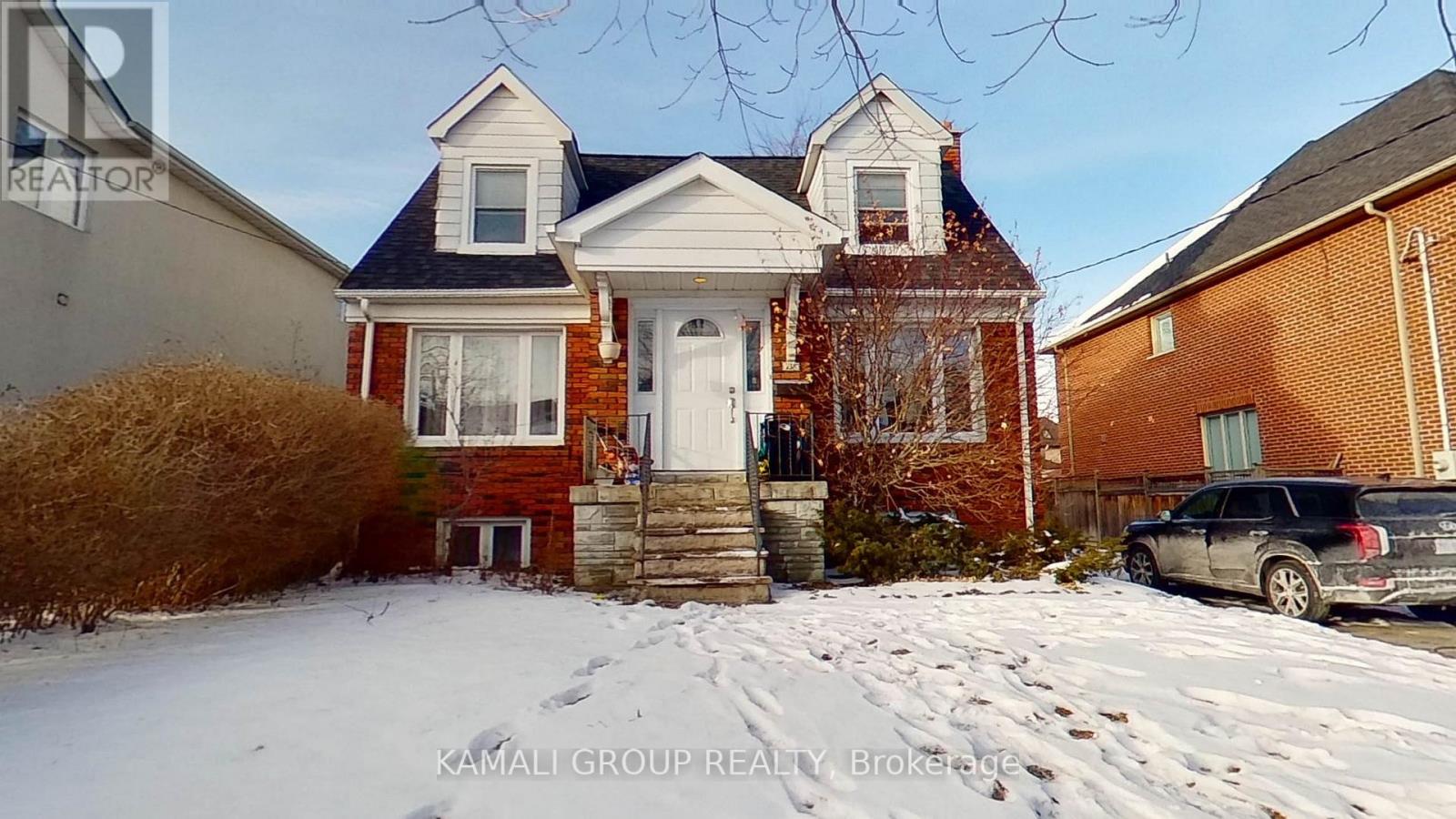 Main - 138 Johnston Avenue, Toronto, Ontario  M2N 1H2 - Photo 1 - C12178480