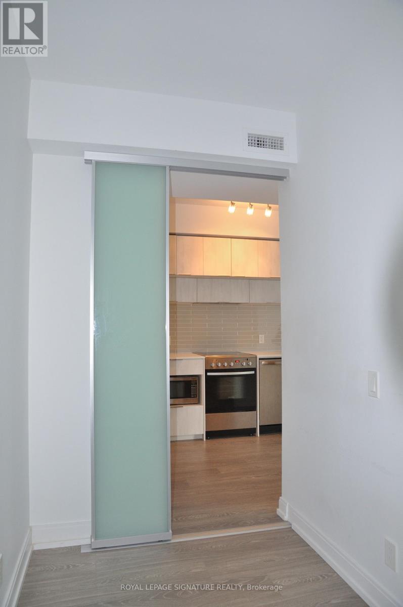 2615 - 181 Dundas Street E, Toronto, Ontario  M5A 0N5 - Photo 4 - C12178495