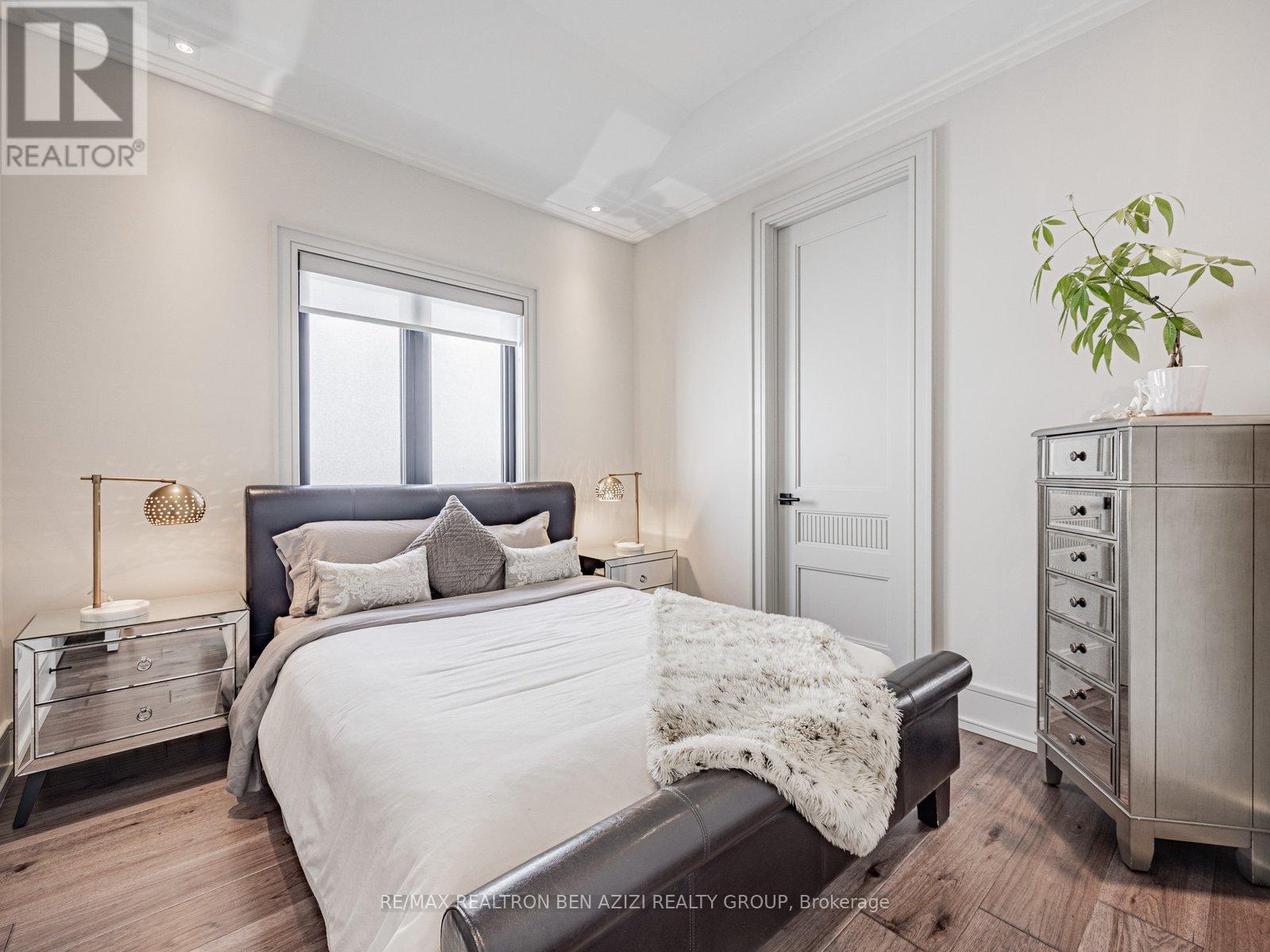 323 Melrose Avenue, Toronto (Lawrence Park North), Ontario  M5M 1Z5 - Photo 19 - C12178529